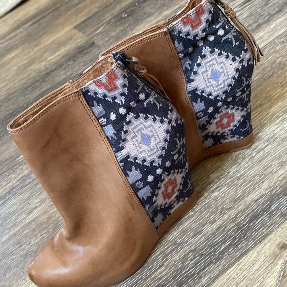 Ella Moss western boots, leather & canvas size 9.5